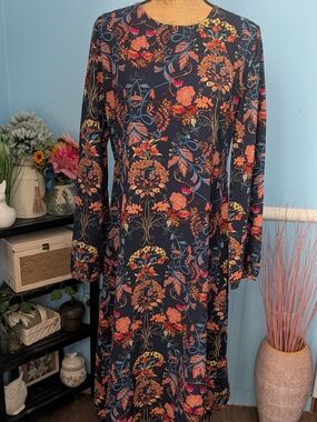 Brand New- Floral Long-Sleeve Dress